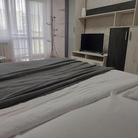 Апартаменти Молоді Lutskdoba Bagian luar foto