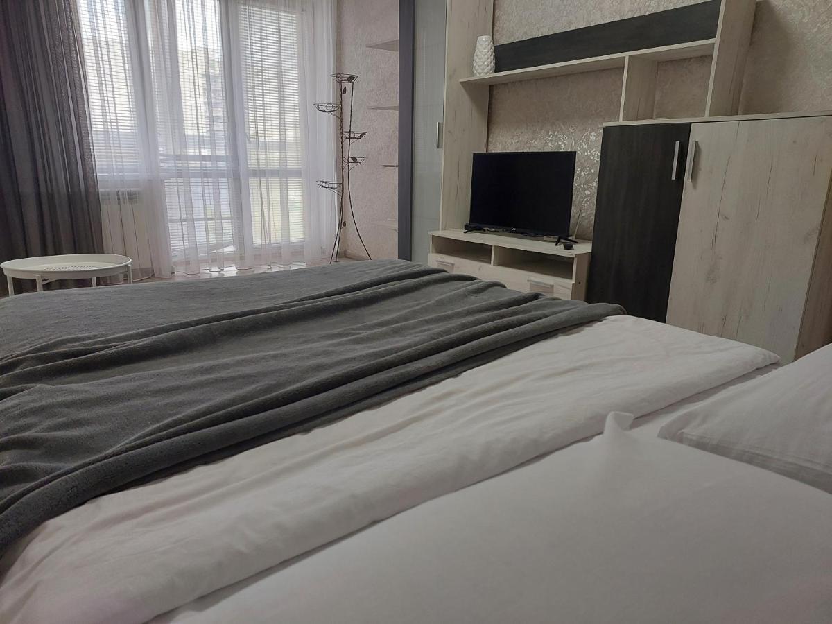 Апартаменти Молоді Lutskdoba Bagian luar foto